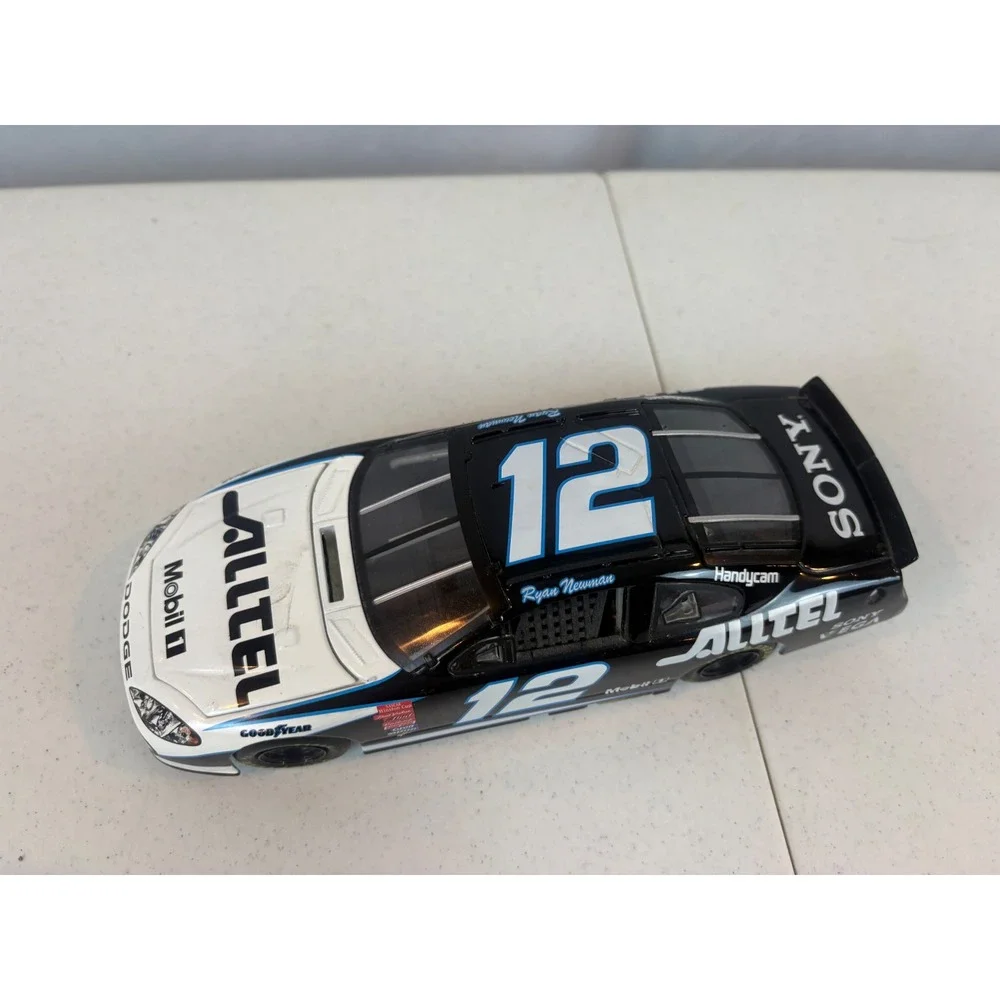 Ryan Newman #12 Alltel Dodge Intrepid 1:24 Diecast NASCAR Race Car Black White